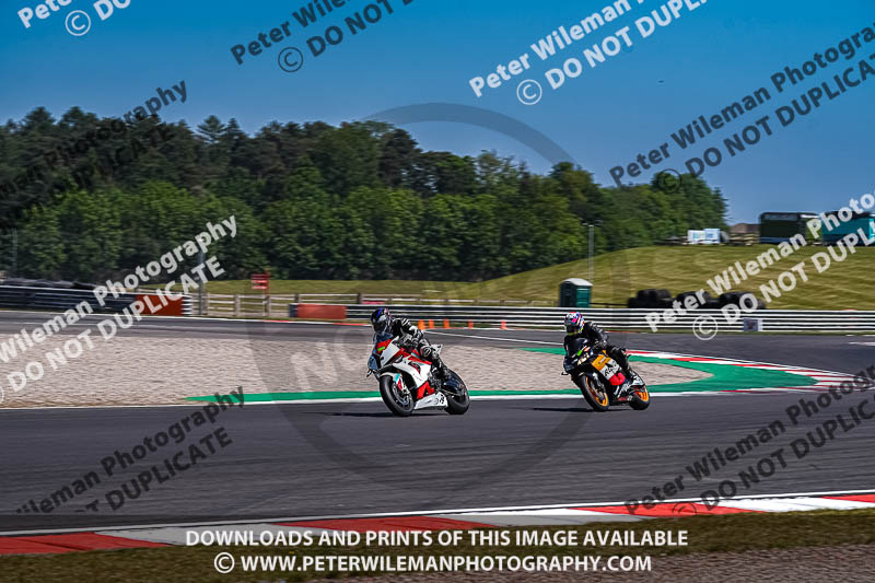 donington no limits trackday;donington park photographs;donington trackday photographs;no limits trackdays;peter wileman photography;trackday digital images;trackday photos